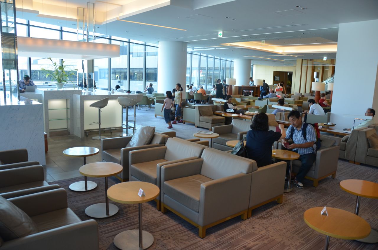 Review: Japan Airlines Sakura Lounge, Narita International Airport
