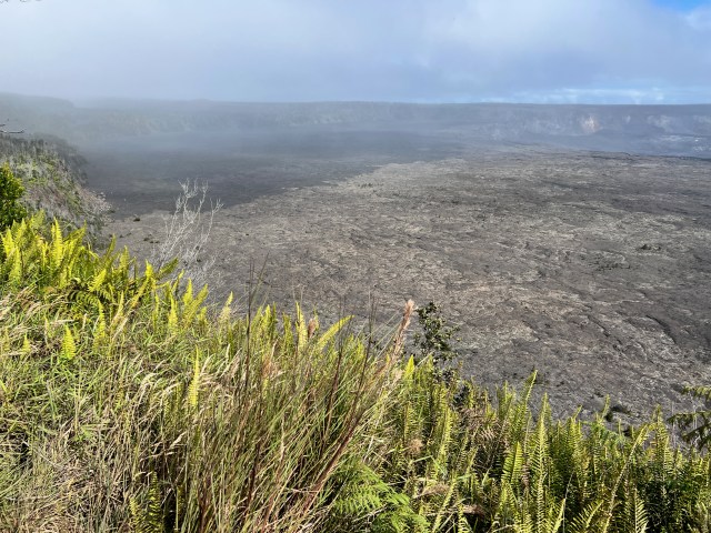 Volcano Rim Getting Close to Active Volcanoes on the Crater Rim Trail: Visiting ...
