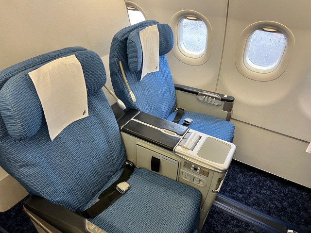 Review: Bangkok Airways A319-1, Singapore – Ko Samui | World Traveller 73